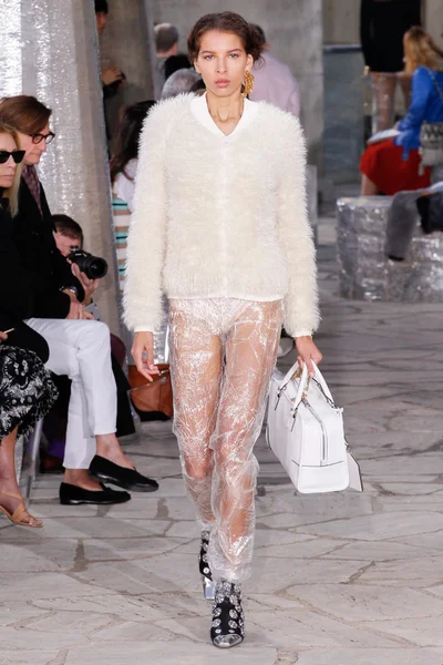 Look 5